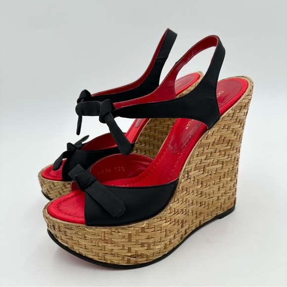 Dolce & Gabbana Bow Woven Straw Wedges - Picture 3 of 10